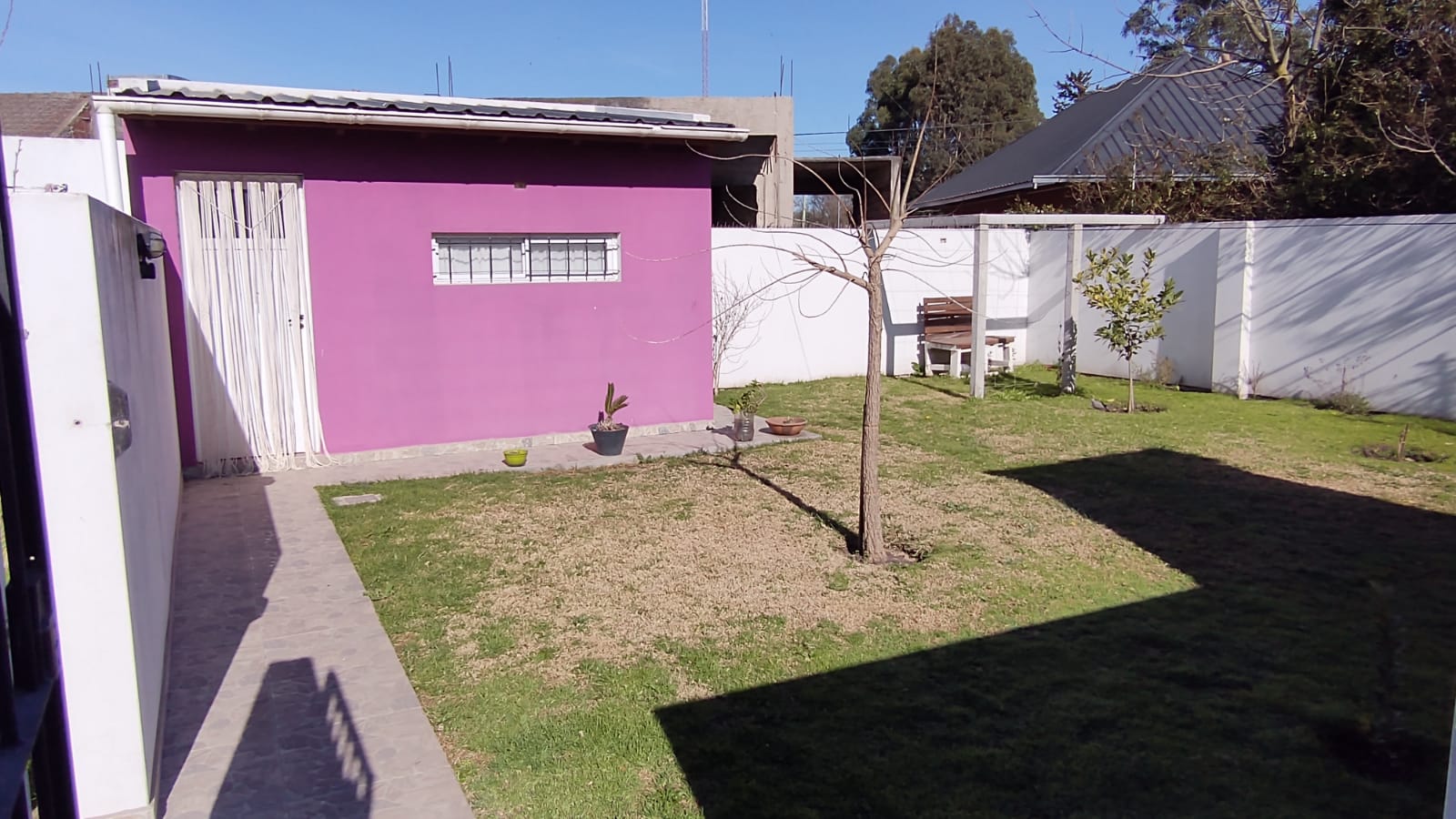 e5af5fa4-8054-4569-be94-d2e492cee72d